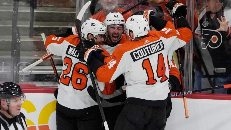 philadelphia-flyers-celebrate-1-2072556-1707273986851