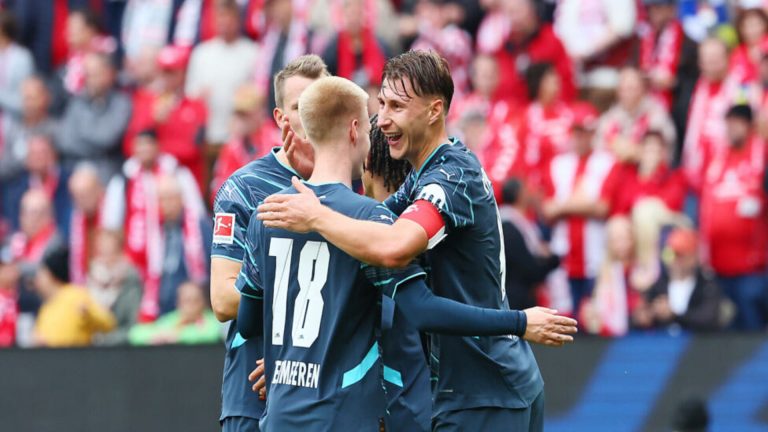 Mainz - RB Leipzig / Bundesliga Mainz, 19.10.2024, Mewa Arena, Fußball Bundesliga, Spieltag 7 , 1. FSV Mainz 05 vs. RB L