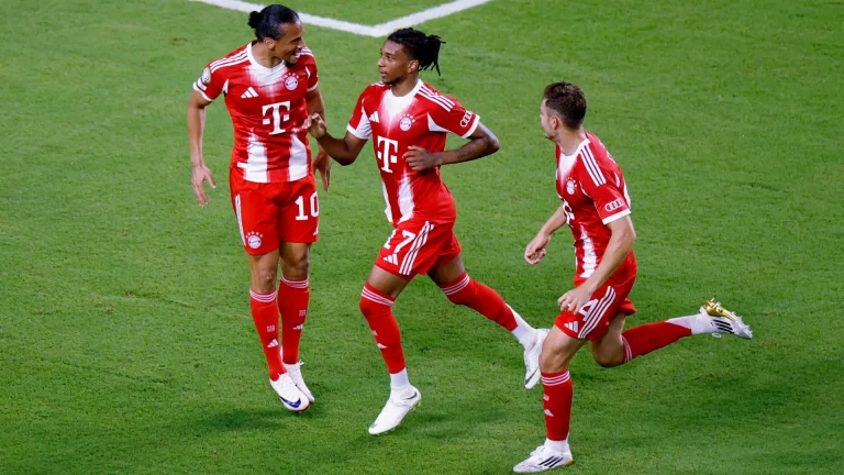 2025-06-21T025001Z_799478559_UP1EL6L07VC4A_RTRMADP_3_SOCCER-CLUB-FCB-BOJ-1750474597