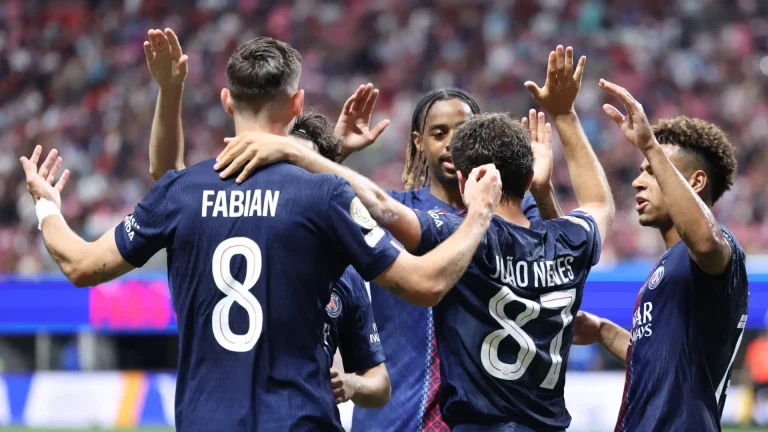 PSG gruppo.jpg