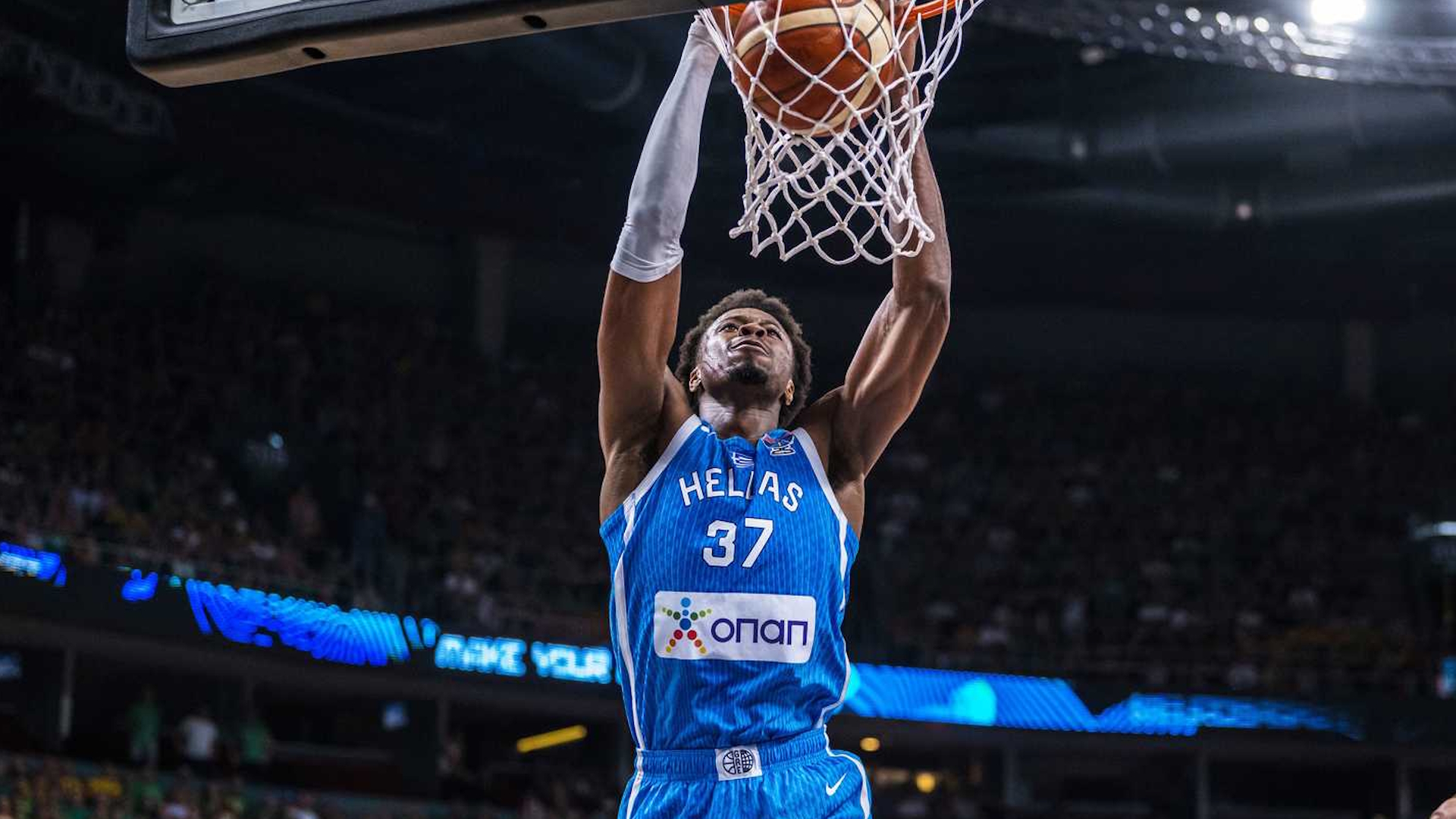 antetokoumpo-ethniki3