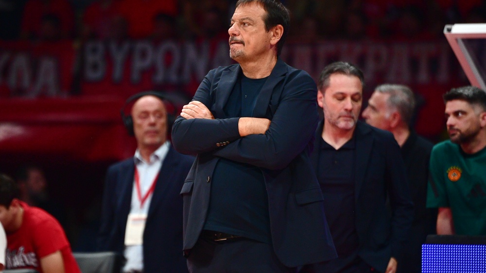 Αταμάν: «Τι είναι αυτά τα πράγματα; Ο Τζόουνς έριξε μπουνιά στον Ναν!»